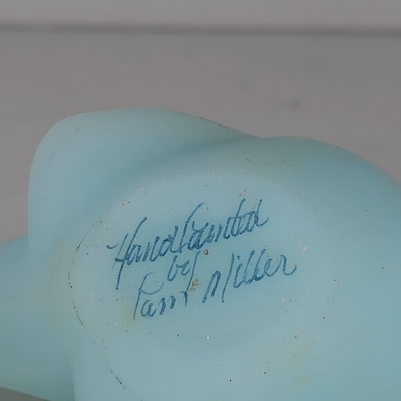 Fenton Painted Blue Satin Glass Bird Figurine Floral Design Signed Pam Miller - Picture 6 of 8